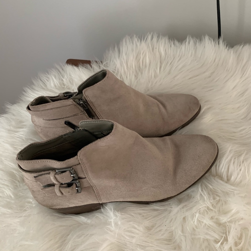 Sam Edelman Petal Booties ~Size 8